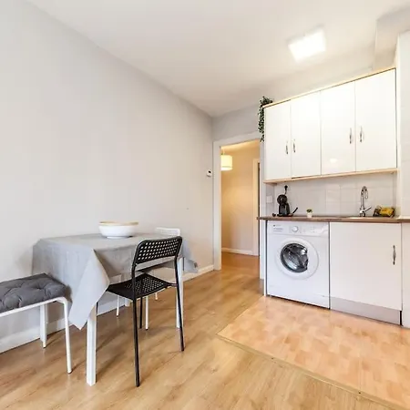 Charming Oasis In Oviedo With Private Terrace *